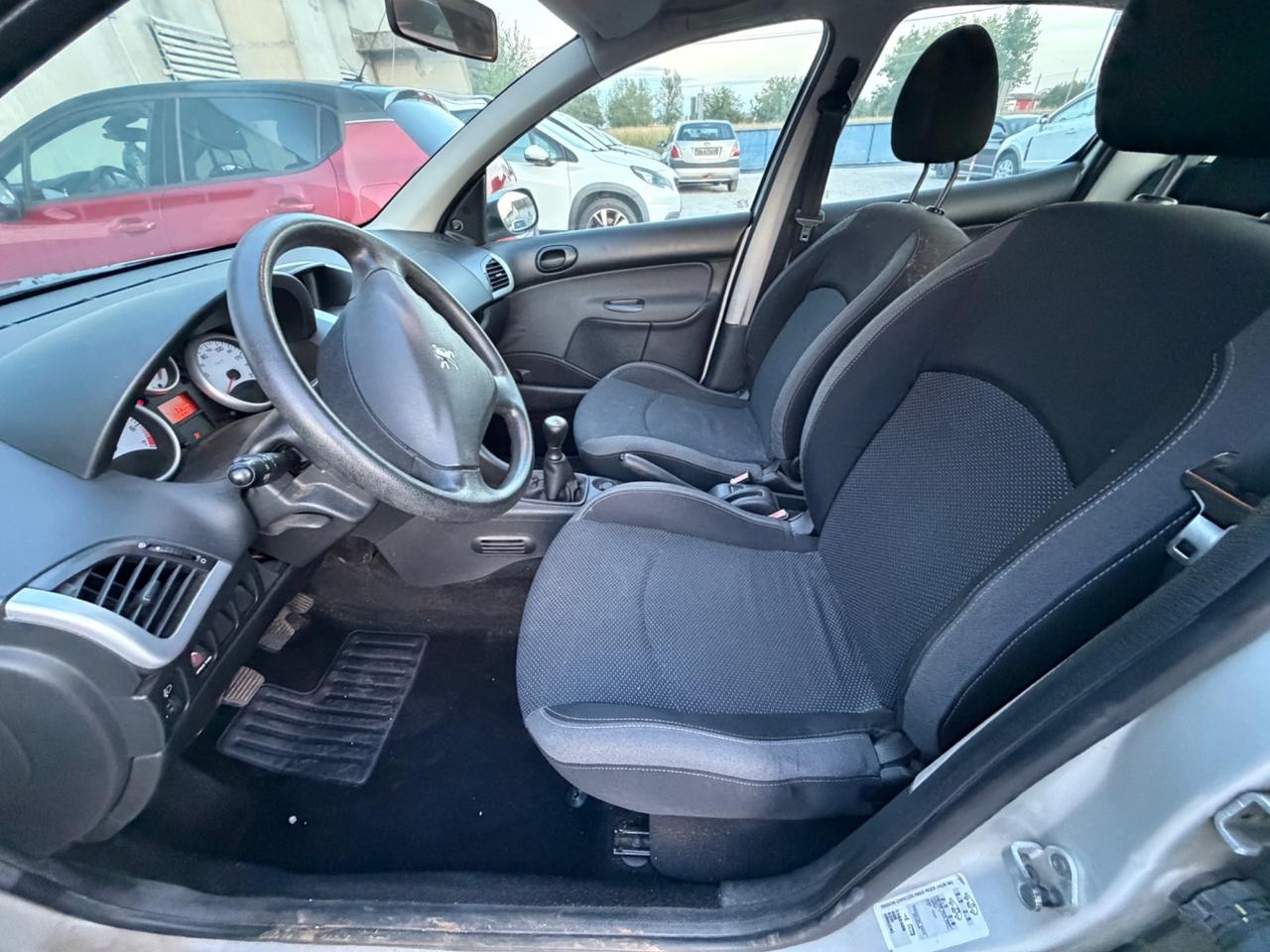 Peugeot 206 Plus 1.1 60CV 5p. ONE Line