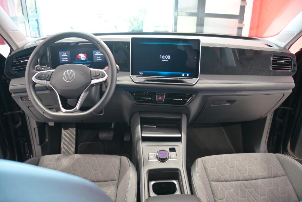 VOLKSWAGEN TIGUAN NEW 2.0 TDI 150CV DSG EDITION PLUS ( FARI IQ.LIGHT - DIGITAL COCKPIT - ADAPTIVE CRUISE - AMBIENT LIGHTS - CLIMA TRIZONA - APP CONNECT - PARK ASSIST - TELECAMERA POST. )