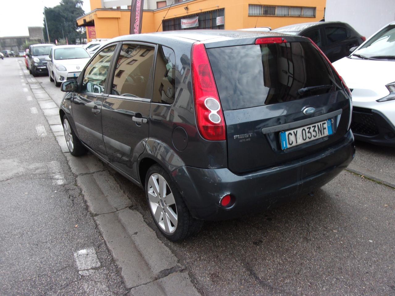 Ford Fiesta 1.2 16V 5p. Titanium