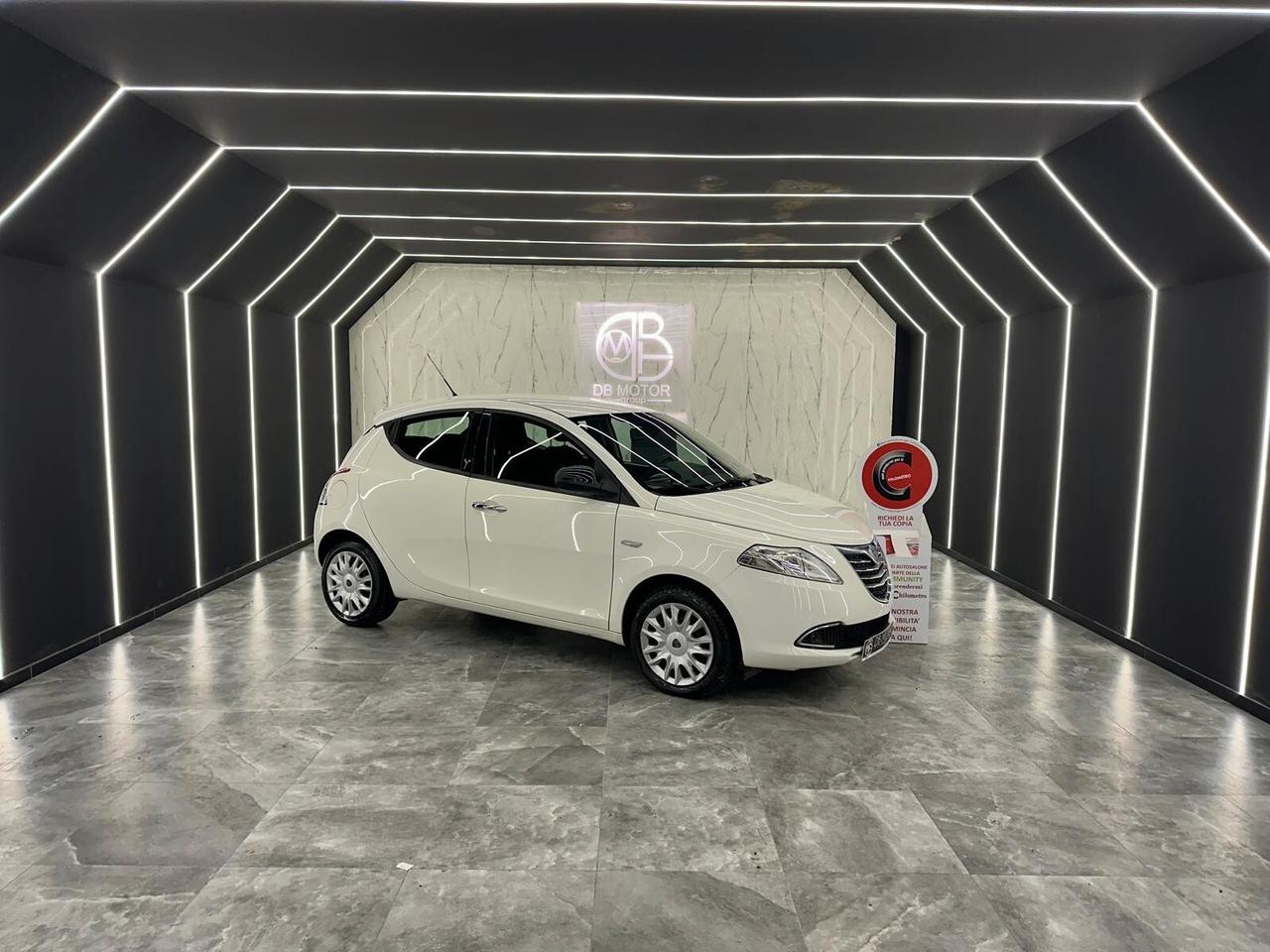 Lancia Ypsilon III 2011 1.2 8v Platinum