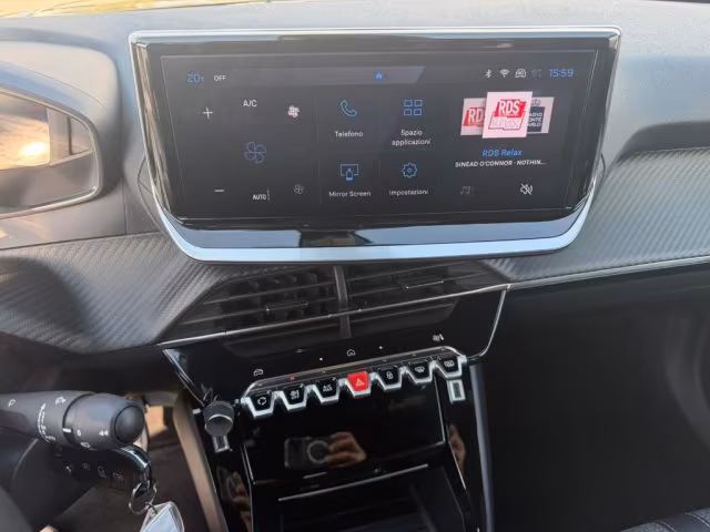 PEUGEOT 2008 PureTech 100 S&S Allure