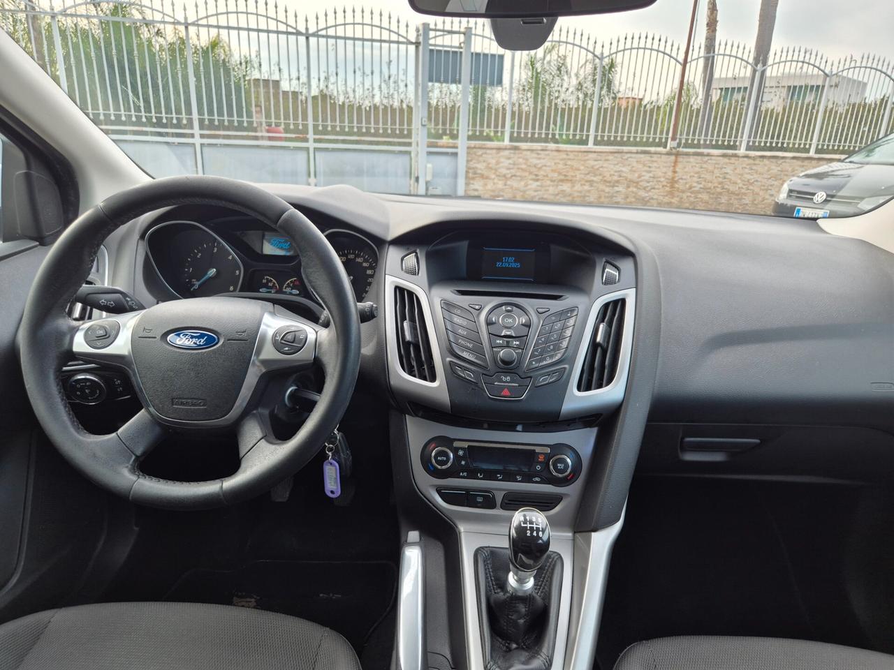 Ford FOCUS 1.6 TDCi 95 CV TITANIUM BERLINA NUOVA FULL 2013