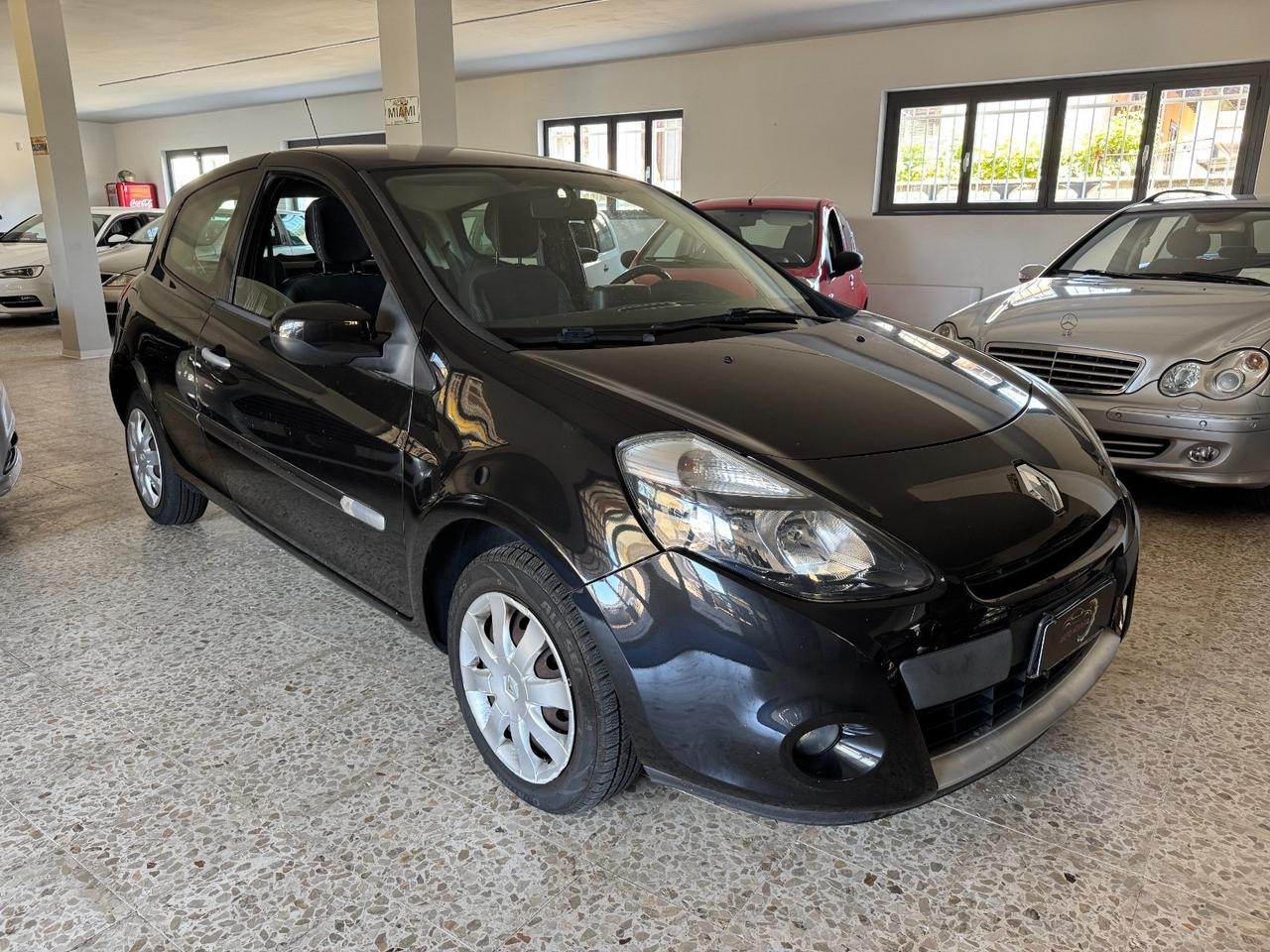 Renault Clio 1.2 16V 3 porte Dynamique