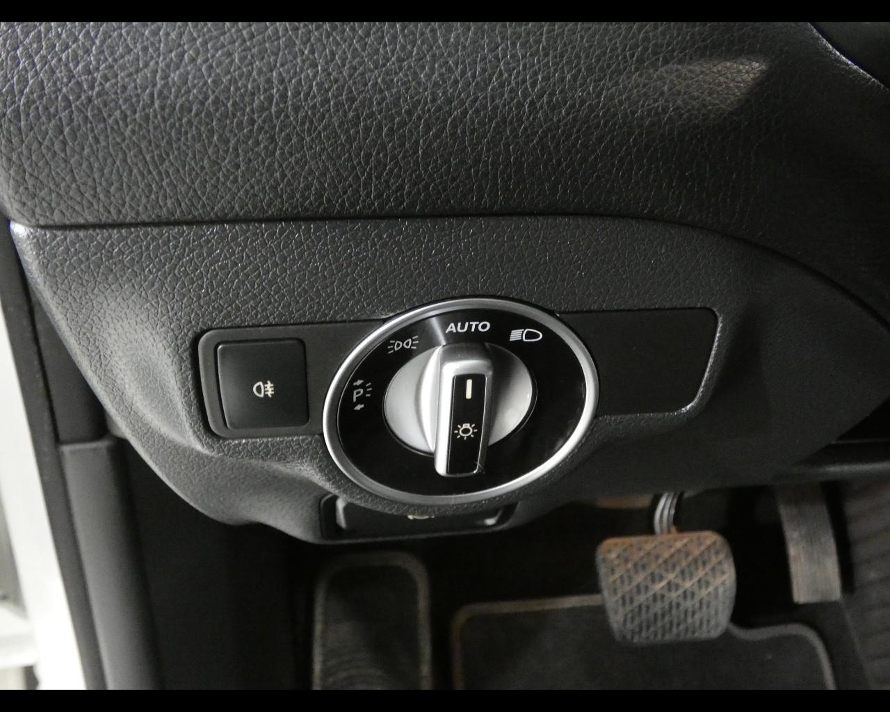 Mercedes-Benz CLA (C/X117) - CLA 200 d S.W. Automatic Sport