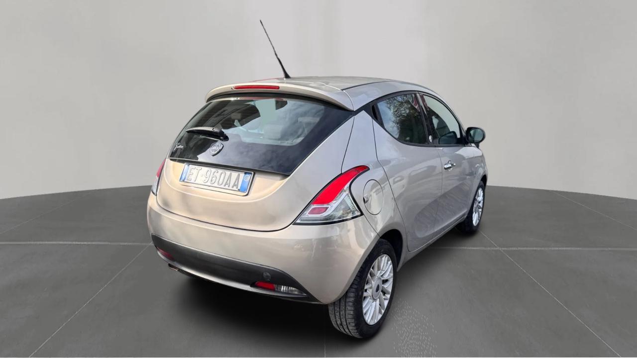 Lancia Ypsilon 1.2 69 CV 5 porte GPL Ecochic Gold