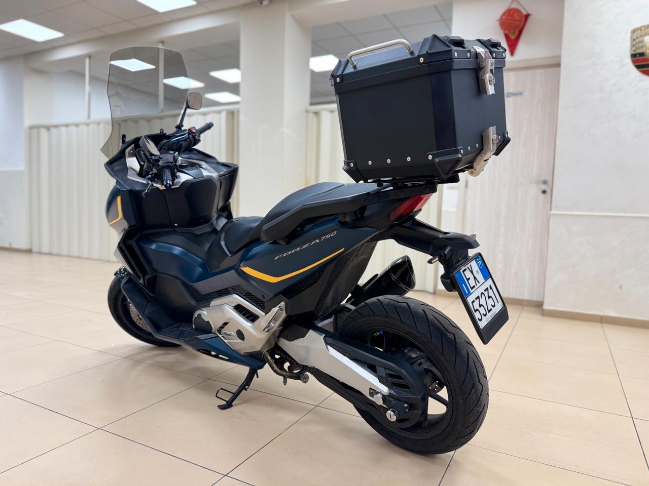 Honda Forza 750 Scarico Akrapovic permute auto moto rolex