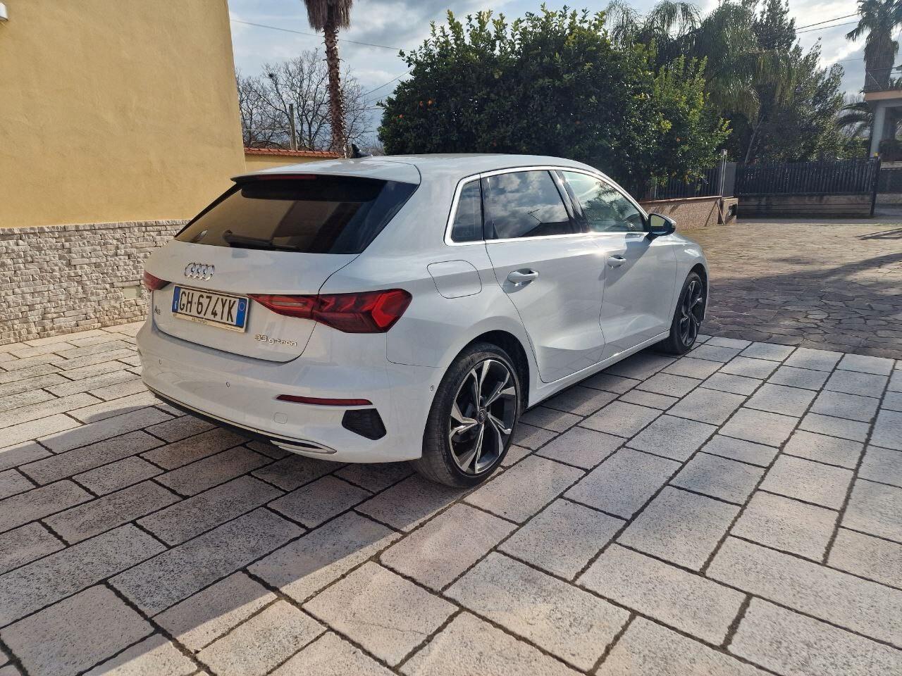 Audi A3 SPB 30 g-tron S tronic Business Advanced