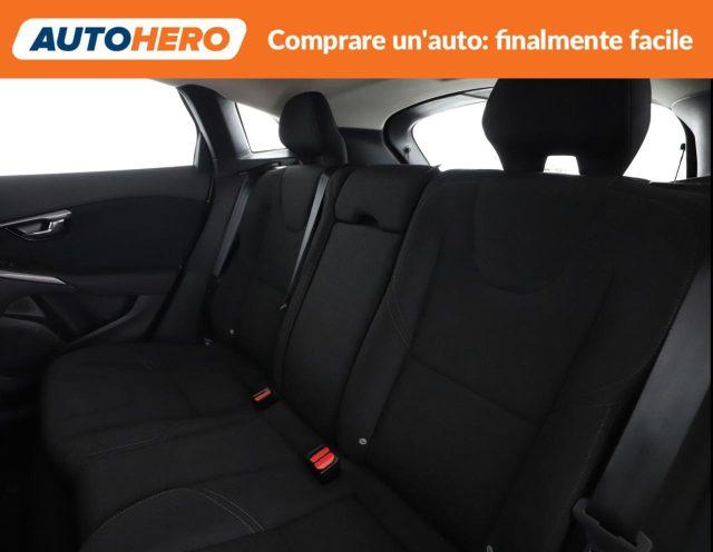 VOLVO V40 D2