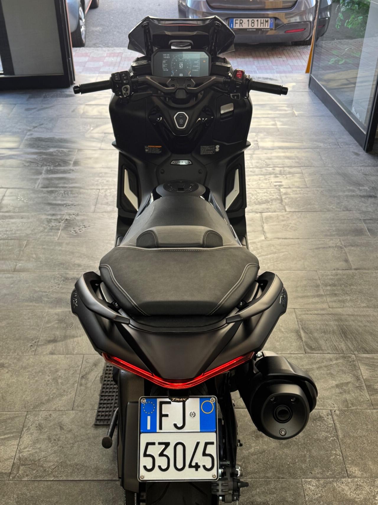Yamaha TMAX 560 TECH MAX FINANZIABILE