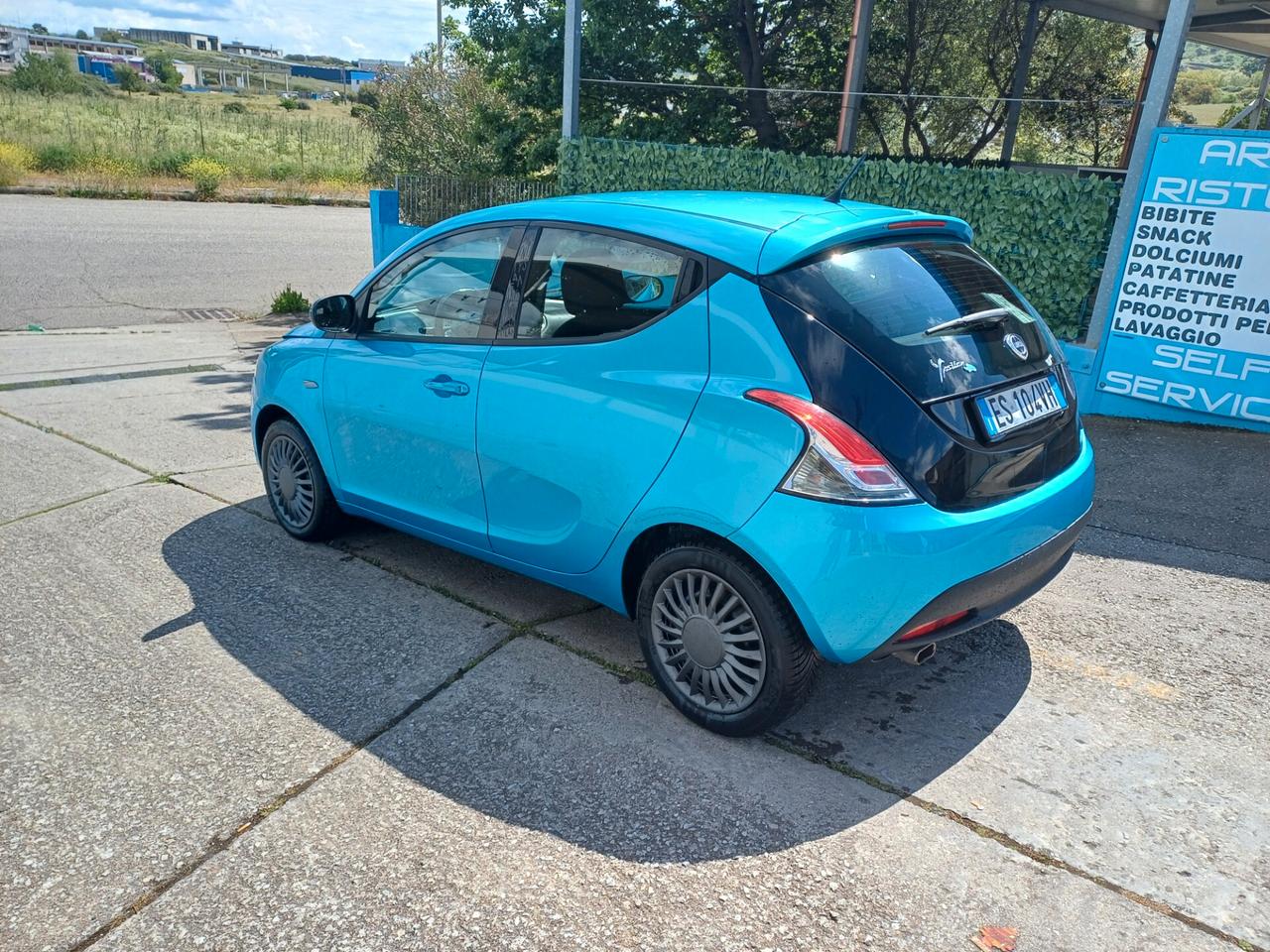 Lancia Ypsilon 1.2 69 CV 5 porte S&S Gold 2014