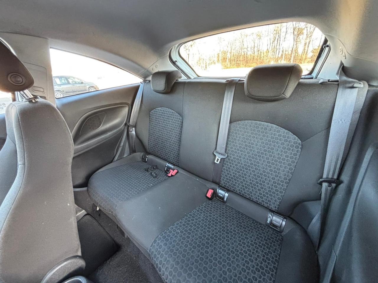 Opel Corsa 1.4 90CV GPL Tech Coupé b-Color