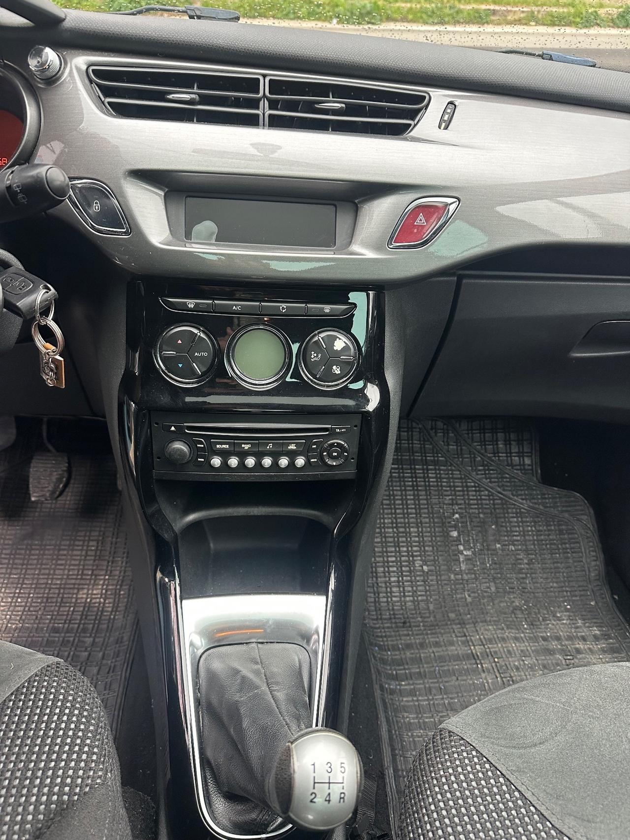 Citroen C3 1.4 benz/gpl 73 cavalli