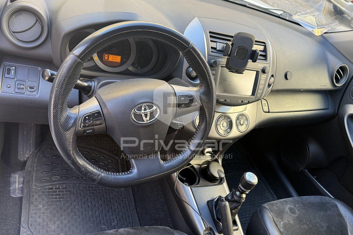 TOYOTA RAV4 Crossover 2.2 D-4D 150 CV DPF Exclusive