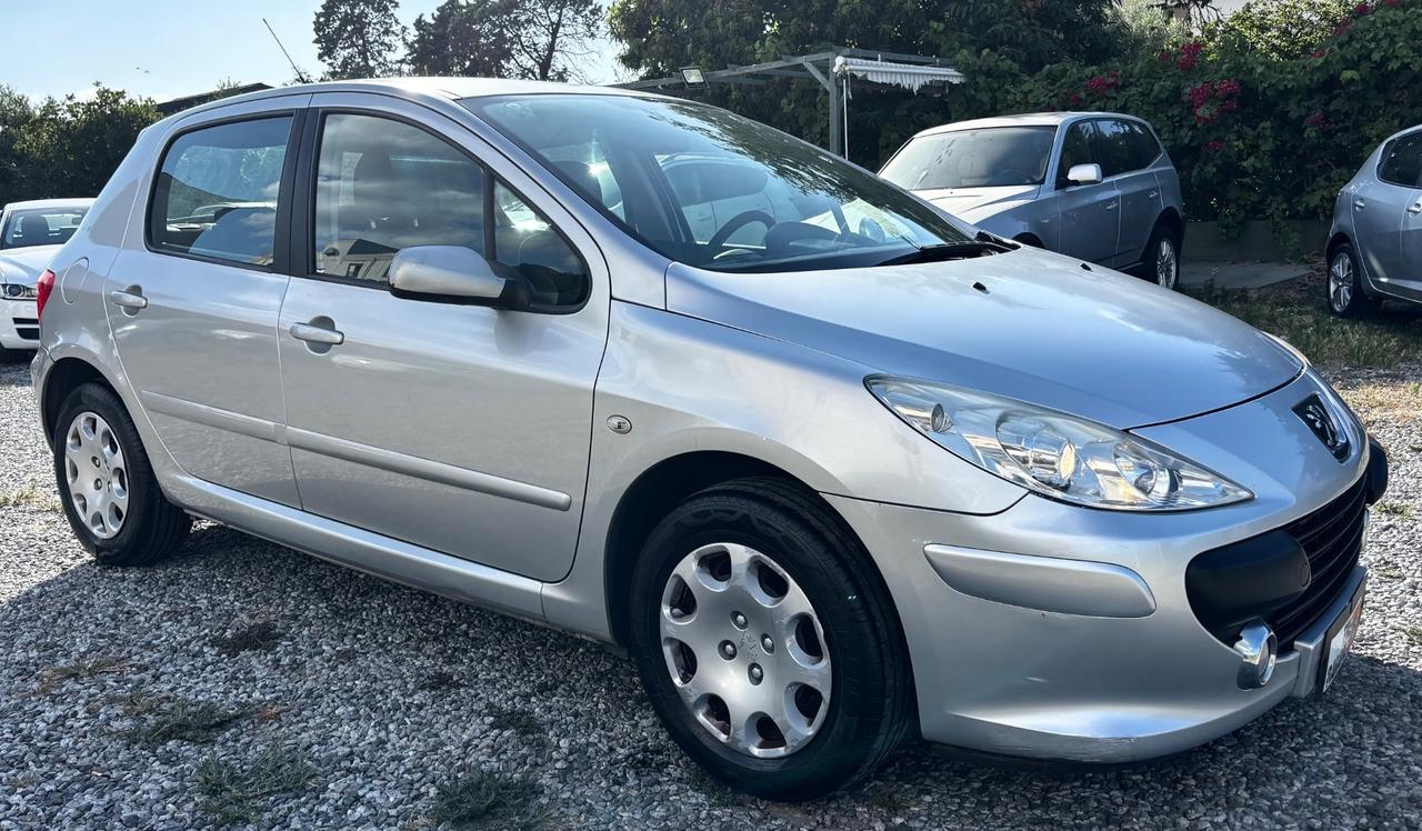 Peugeot 307 1.6 16V HDi 90CV 5p. XT