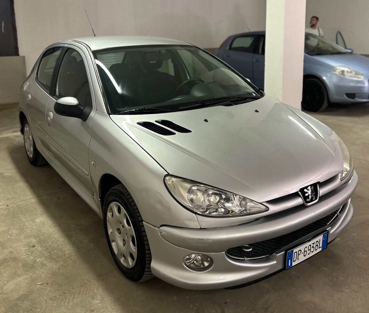 Peugeot 206 1.4 5p. Enfant Terrible