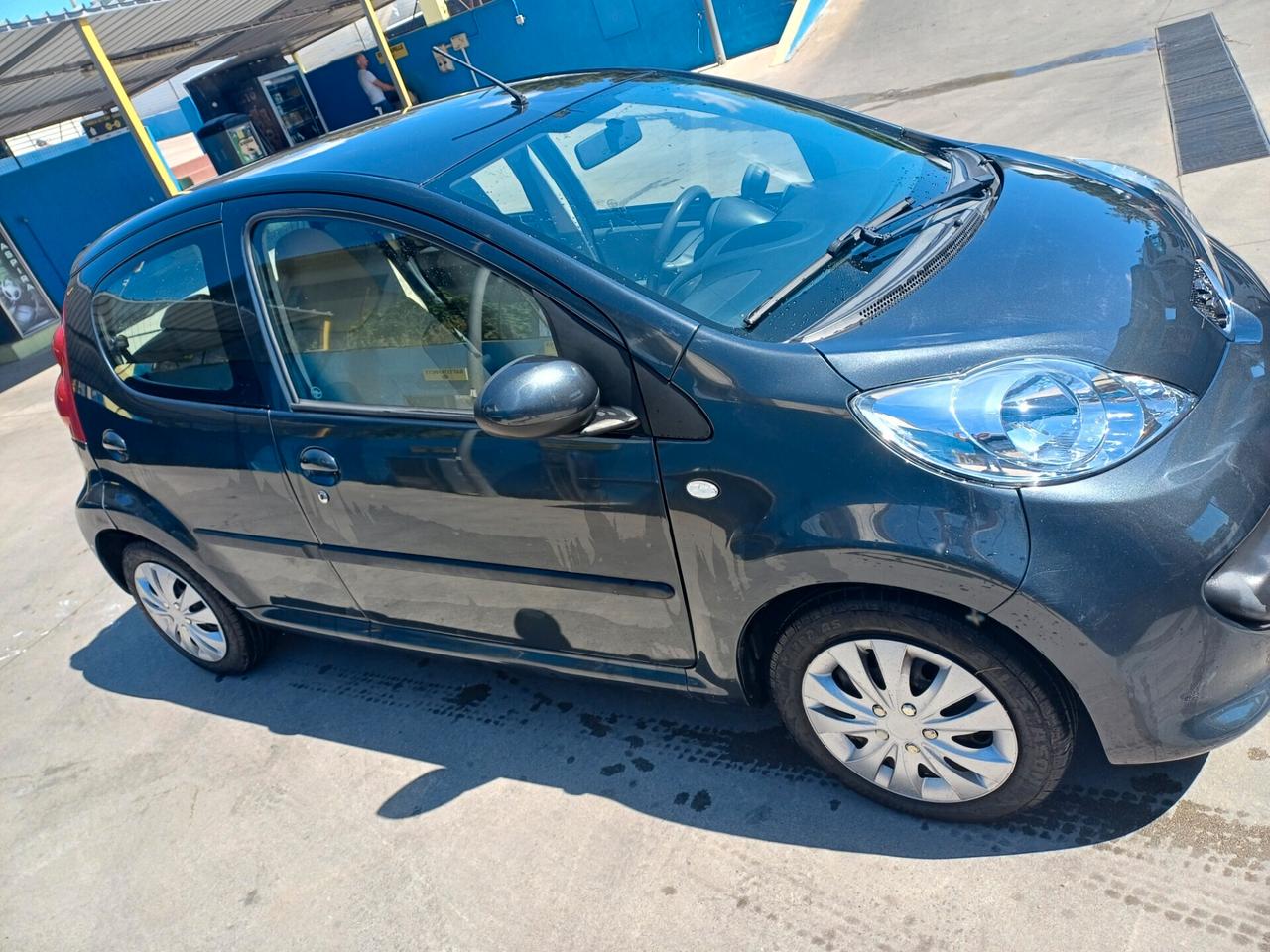 Peugeot 107 1.0 68CV 5p. Sweet Years 2010