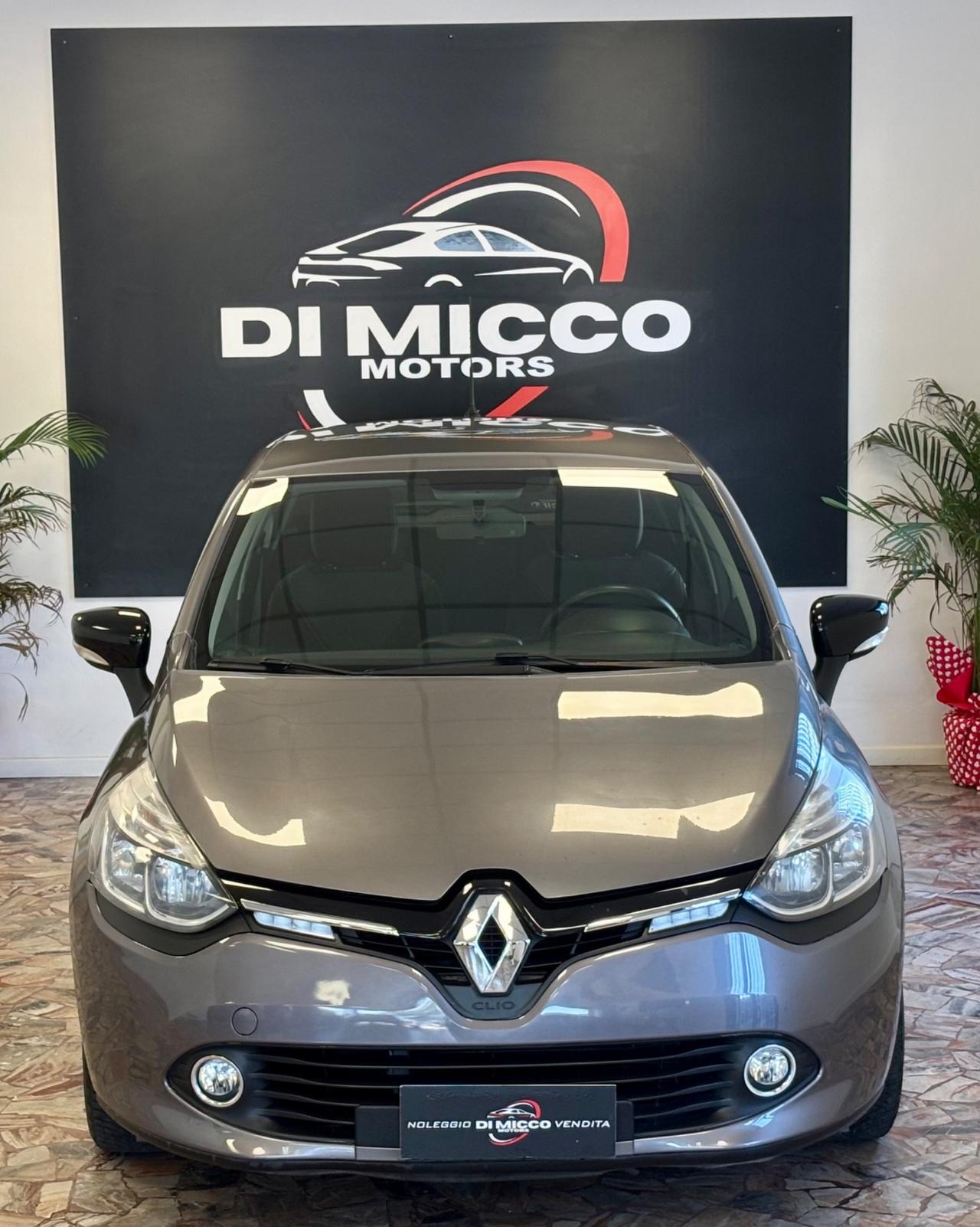 Renault Clio 1.2 75CV 5 porte Costume National