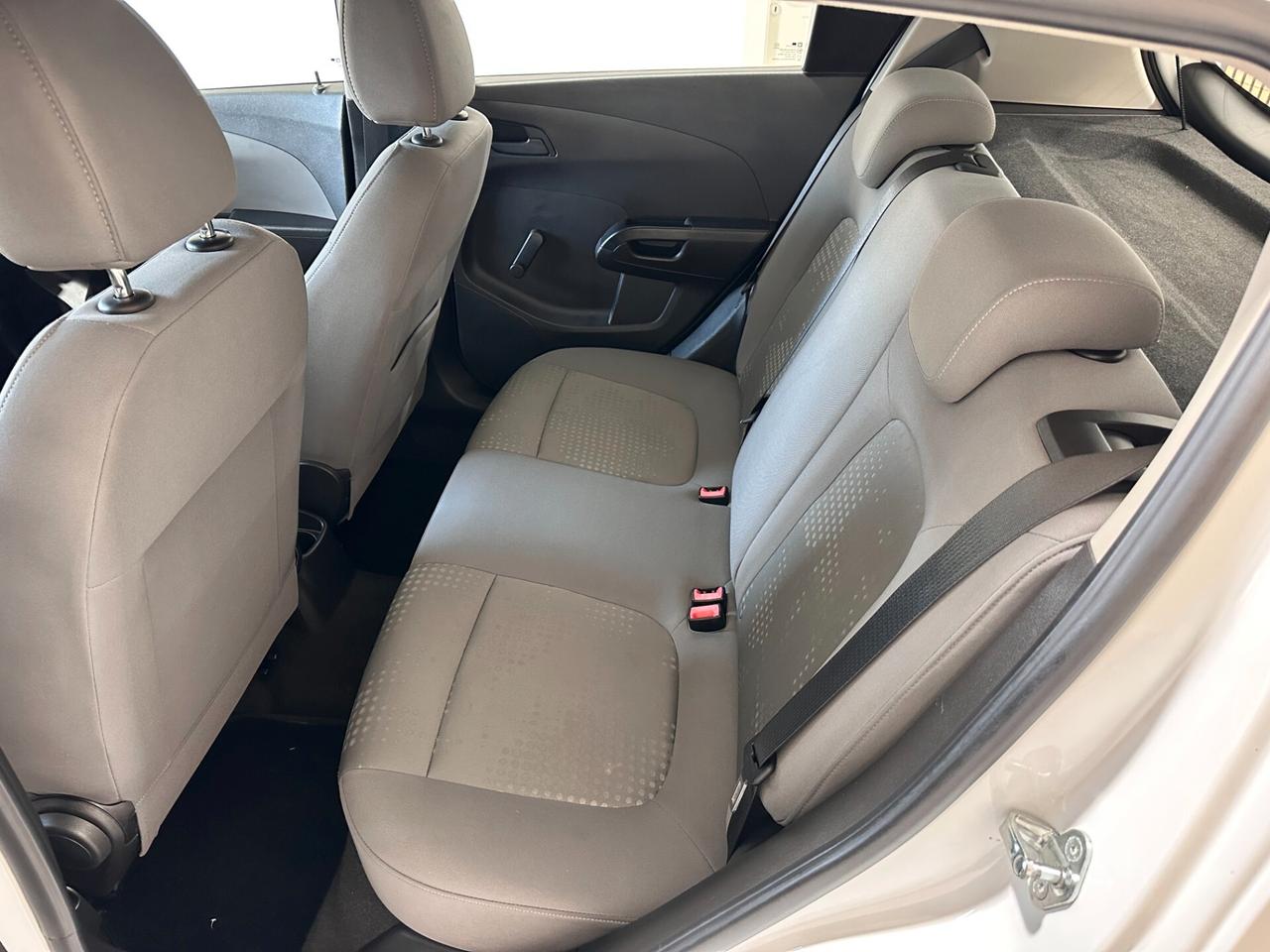 Chevrolet Aveo 1.2 70CV 5 porte LS - KM 65.000 - NUOVA!!!!