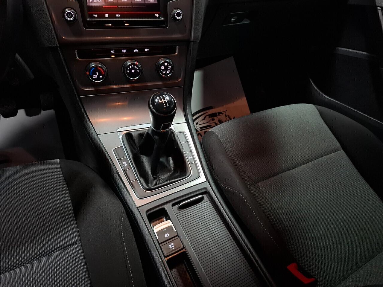 Volkswagen Golf 1.6 TDI 90 CV Neopatentato