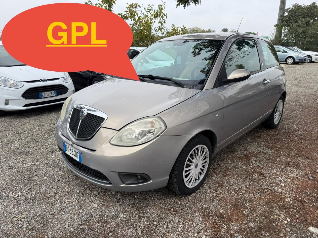 Lancia Ypsilon 1.2 Oro Giallo
