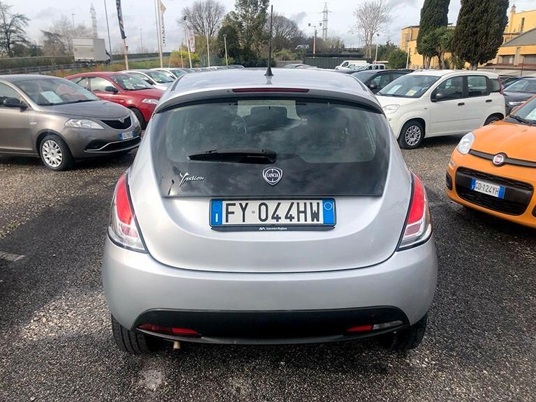Lancia Ypsilon 1.2 69 CV 5 porte GPL Ecochic Elefantino Blu
