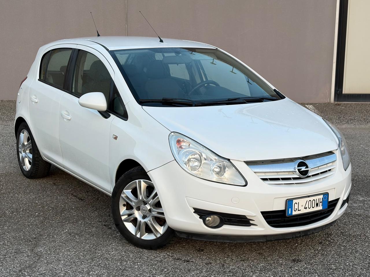 Opel Corsa 1.3 diesel 2009 cambio automatico
