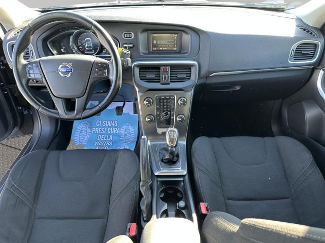 VOLVO V40 D2 1.6 Momentum