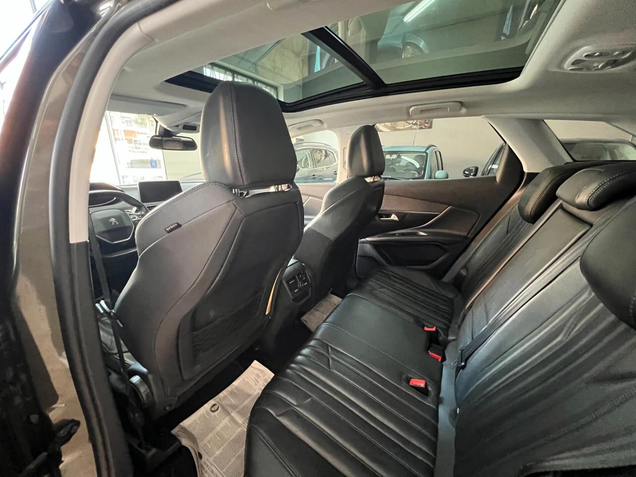 Peugeot 3008 BlueHDi 120 S&S EAT6 Allure