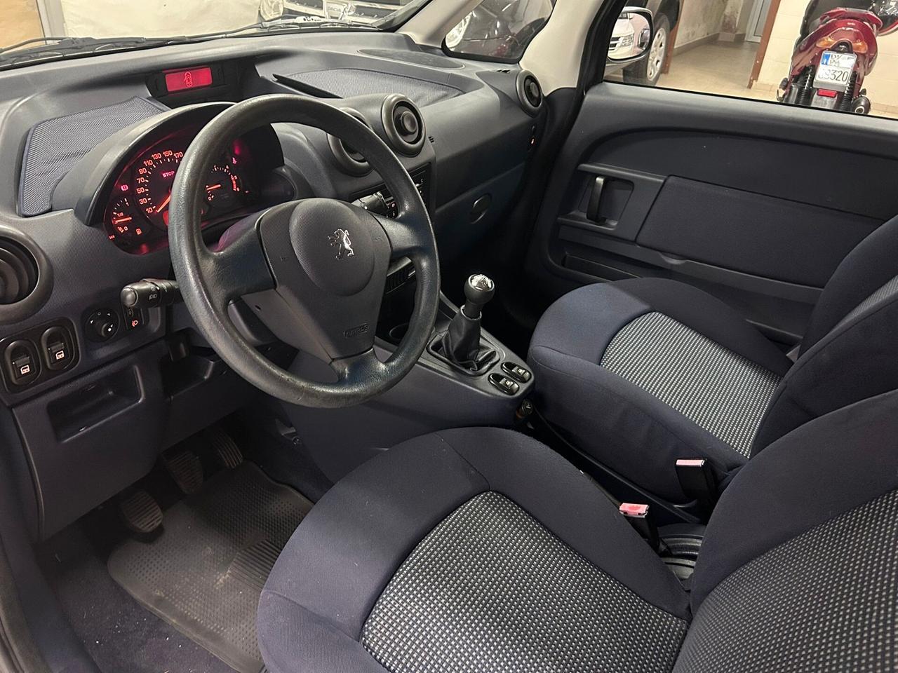 Peugeot 1007 1.4 HDi Happy