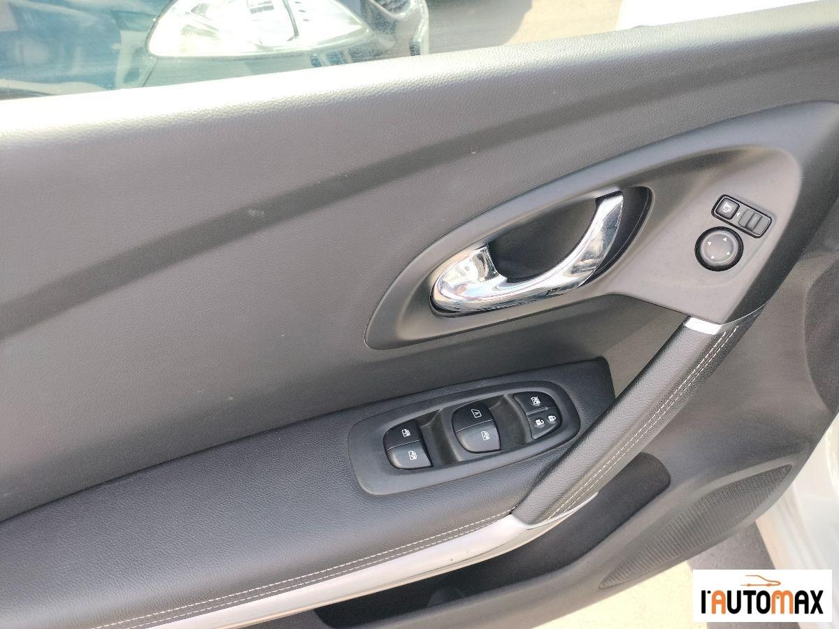 RENAULT Kadjar dCi 110 CV Autocarro