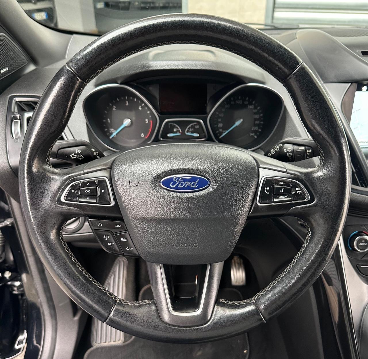Ford Kuga 1.5 TDCi 120cv S&S 2WD ST-Line