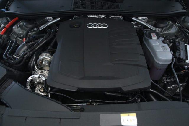 AUDI A6 Avant 40 2.0 TDI quattro ultra S tronic S line edi