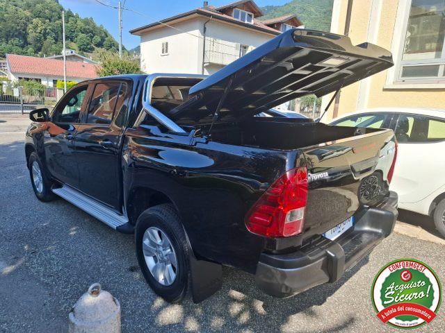 TOYOTA Hilux 2.4 D-4D 4WD 4 porte Double Cab Lounge