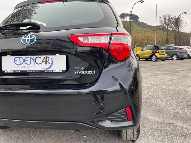 Toyota Yaris hybrid 5p Business