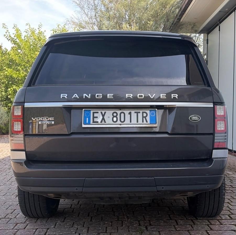 Land Rover Range 4.4 SDV8 Vogue LWB