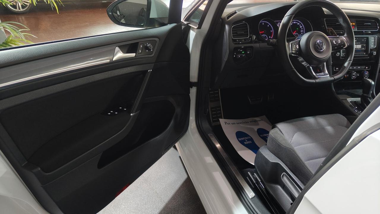 Volkswagen Golf 2.0 TDI DSG R-LINE 5p. BlueMotion Technology