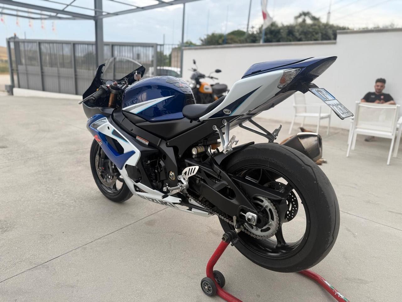 Suzuki GSX R 1000 PARI AL NUOVO