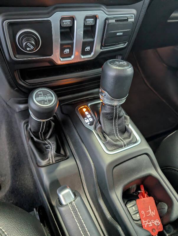 Jeep Wrangler 2.2 mjt II Sahara auto