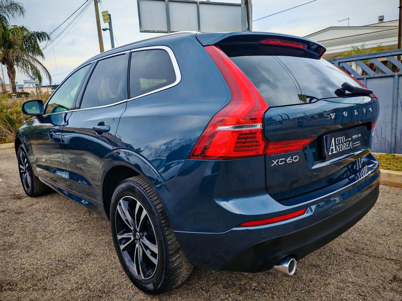 Volvo XC60D4 2.0 190cv pelle navig cam 2020