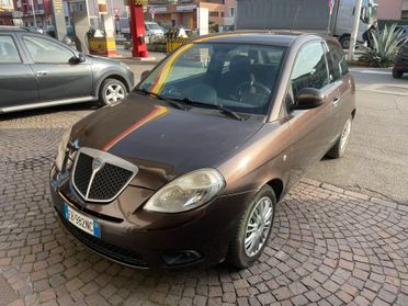 Lancia Ypsilon 1.4 Argento Ecochic GPL