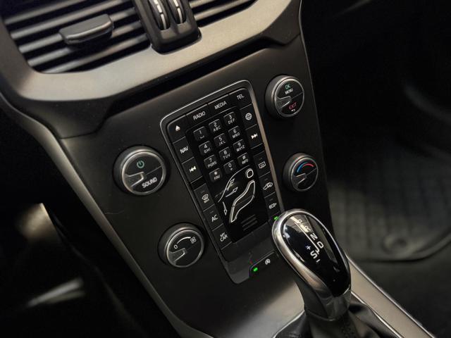 VOLVO V40 D2 Geartronic Business Plus