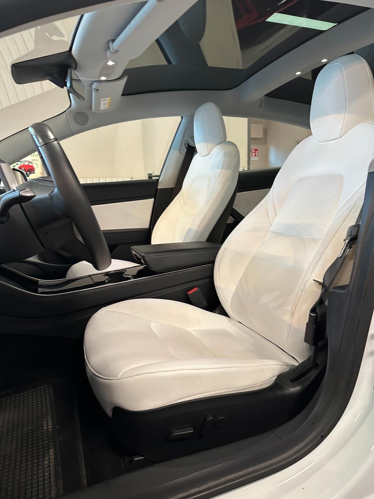 Tesla Model 3 Long Range AWD Long Range