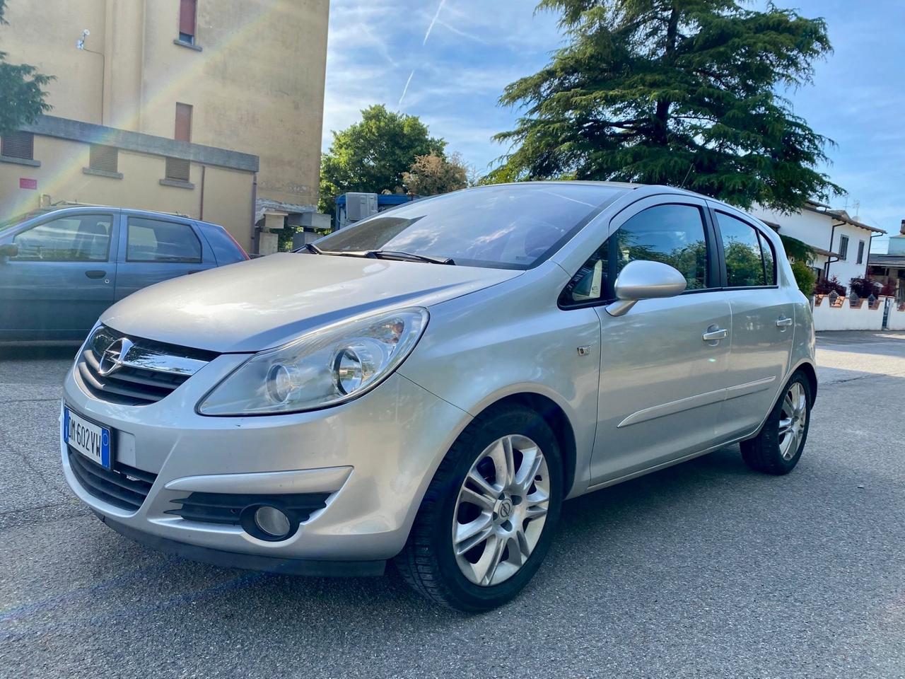 Opel Corsa Cosmo full optional