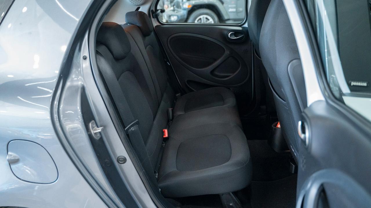 Smart ForFour 1.0 71 CV TWINAMIC 20th ANNIVERSARY 16" NAVI LED F