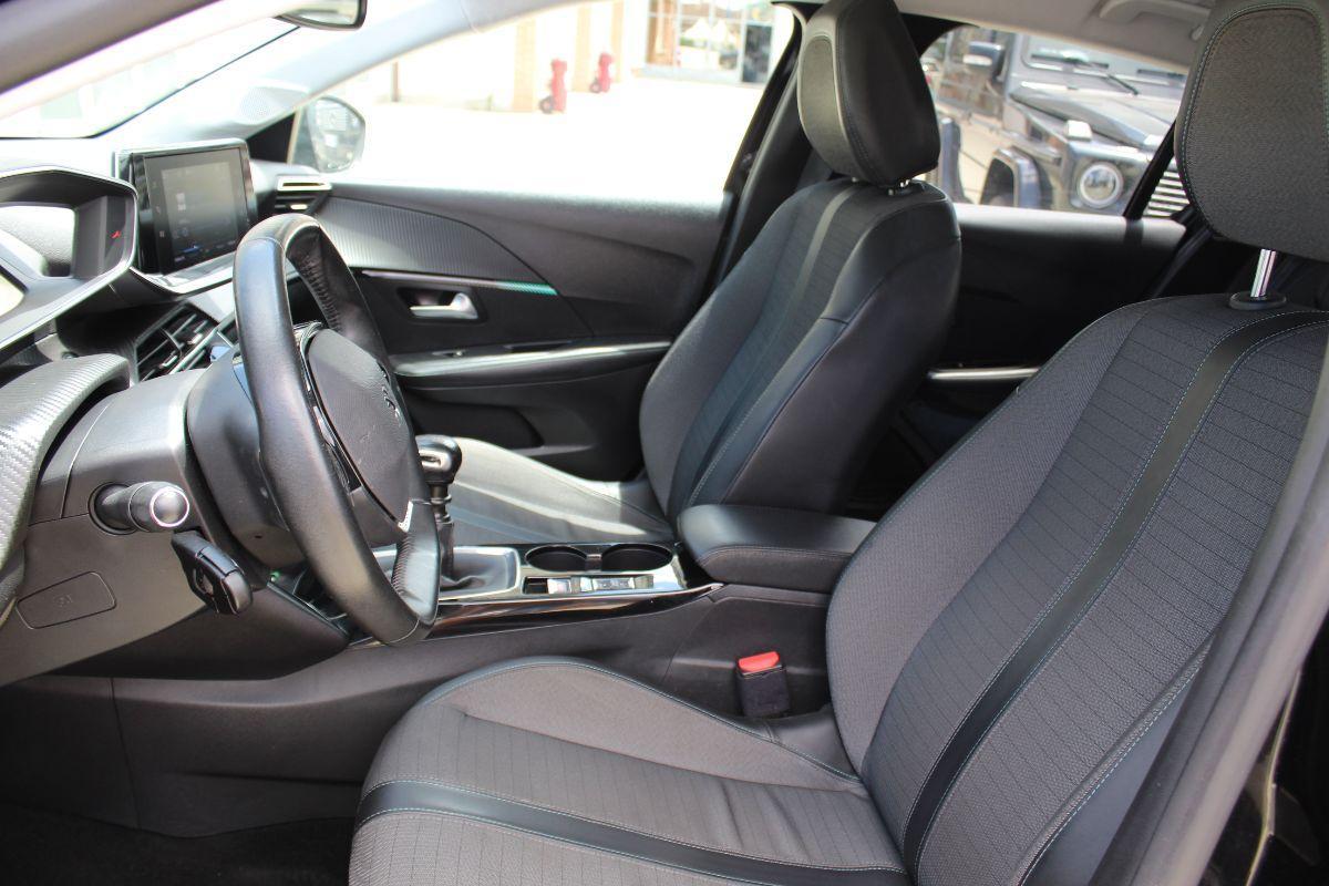 PEUGEOT - 208 - PureTech 100 S&S 5p. Allure