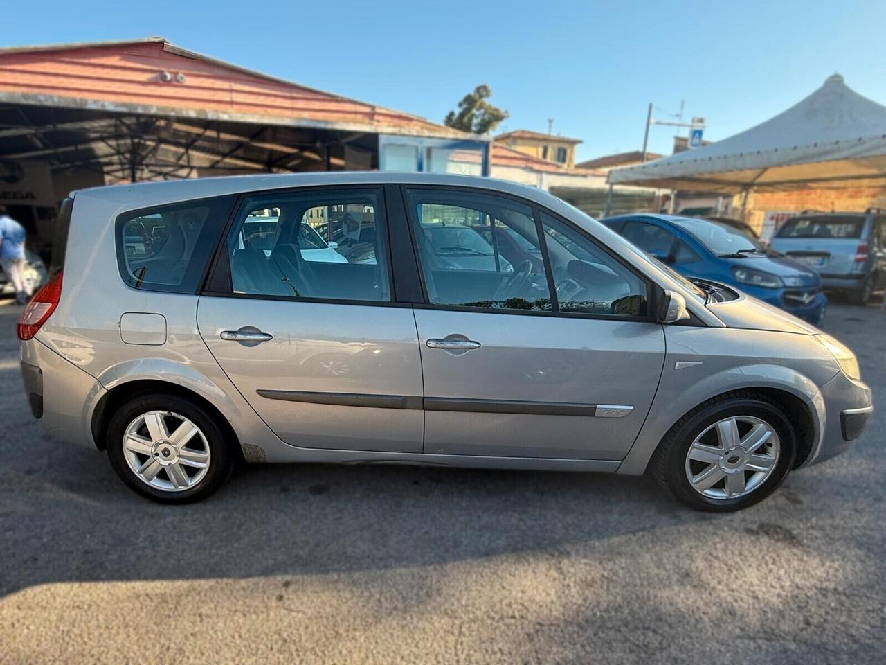 Renault Scenic Grand Scénic 1.9 dCi/130CV Dynamique