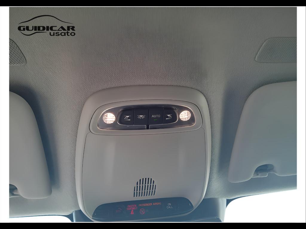 VOLVO XC40 - XC40 1.5 t2 Momentum Pro auto my21
