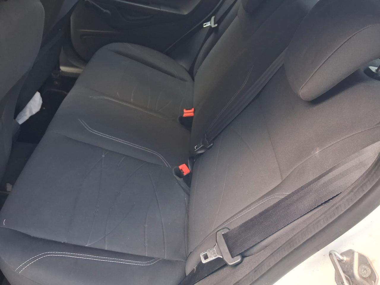 Ford Fiesta 1.5 TDCi 75CV 5 porte Titanium