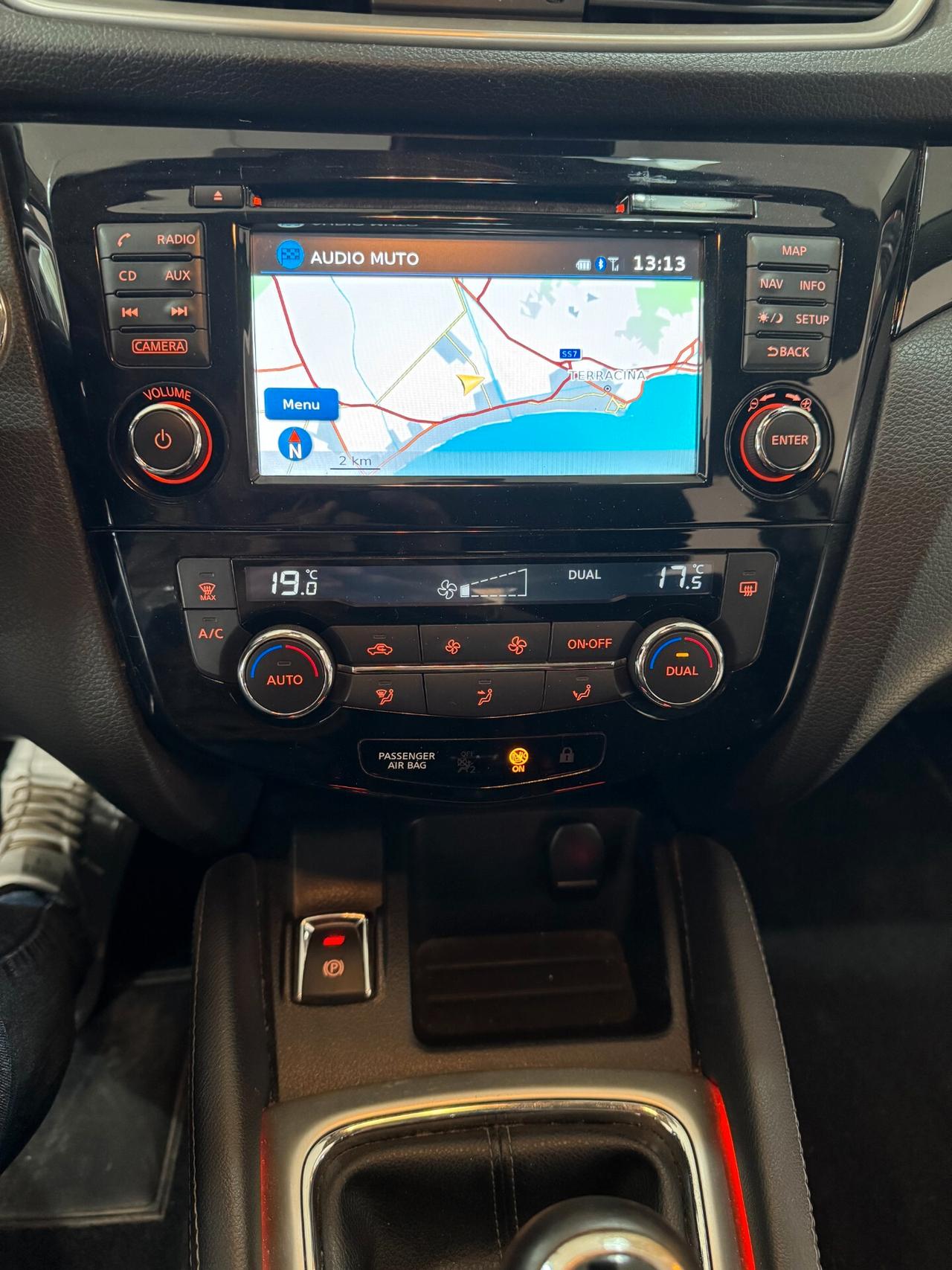 Nissan Qashqai 1.5 dCi N-Connecta TETTO-NAVI-XENON
