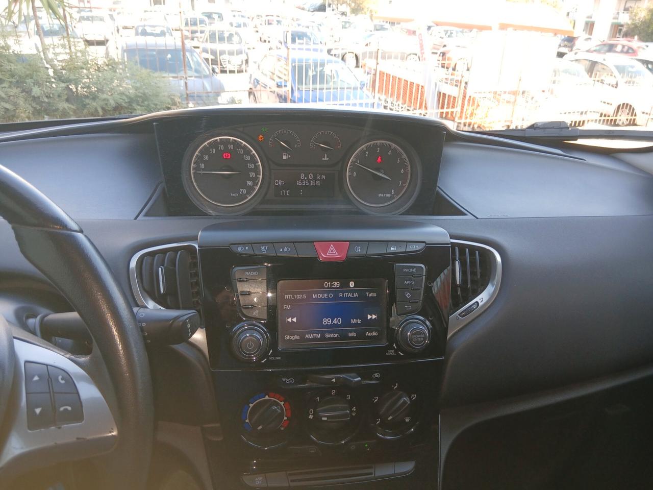 Lancia Ypsilon 1.2 69 CV 5 porte GPL Ecochic Platinum